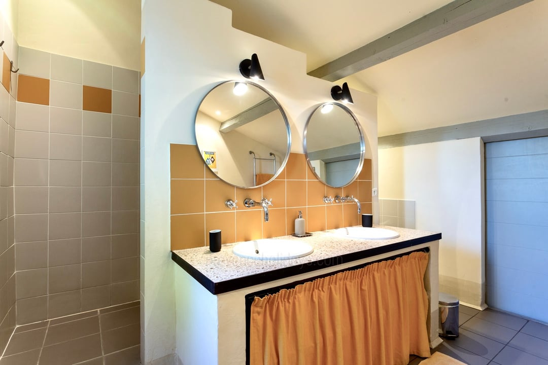 70 - Grand Mas de Cairanne: Villa: Bathroom