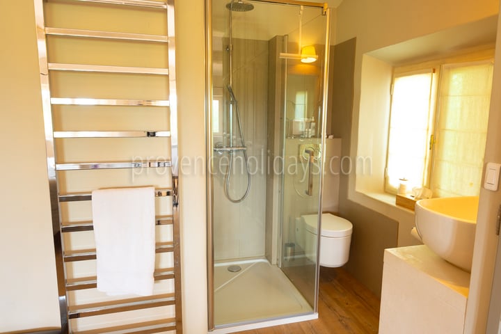 32 - Le Mas de Joucas: Villa: Bathroom