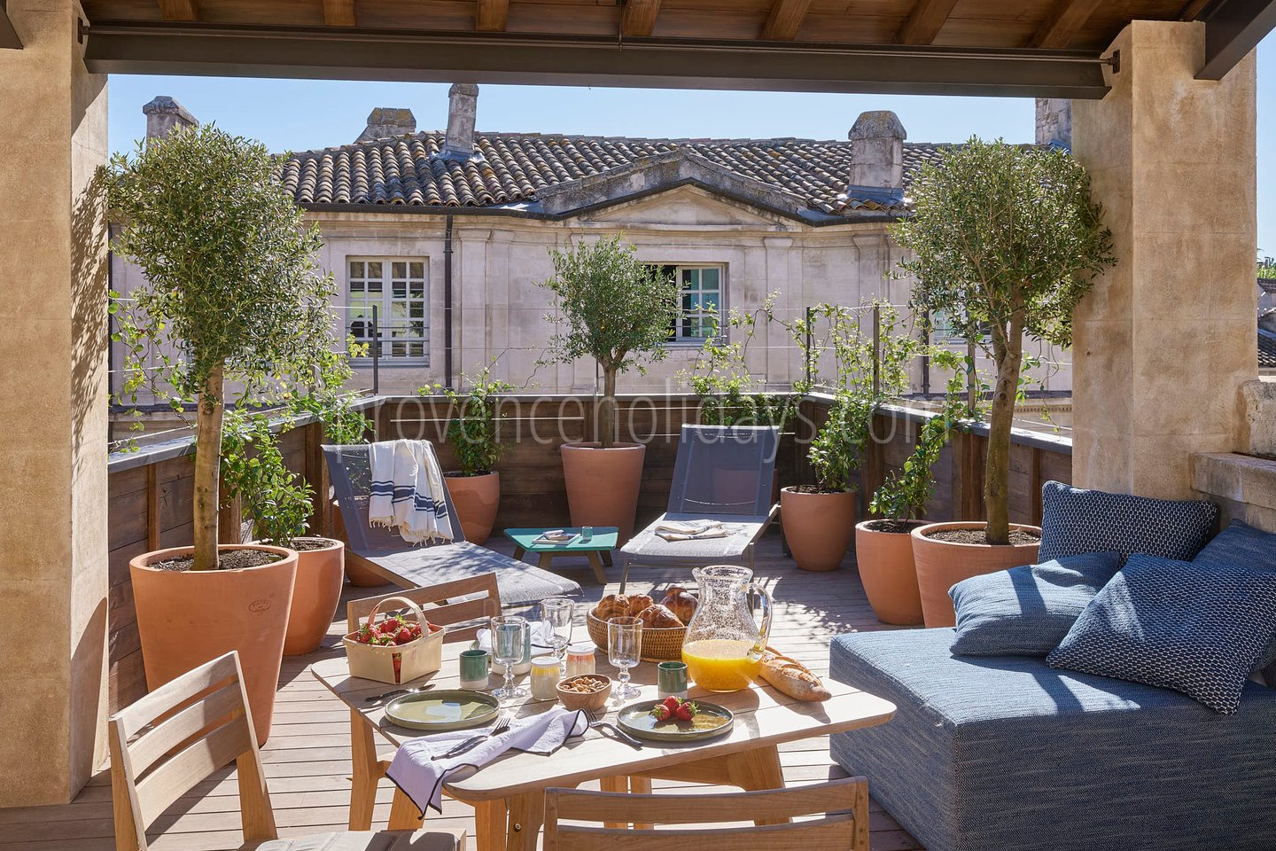 21 - Maison Tourelle: Villa: Exterior