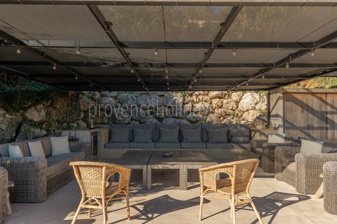 26 - Domaine Three Lakes: Villa: Exterior