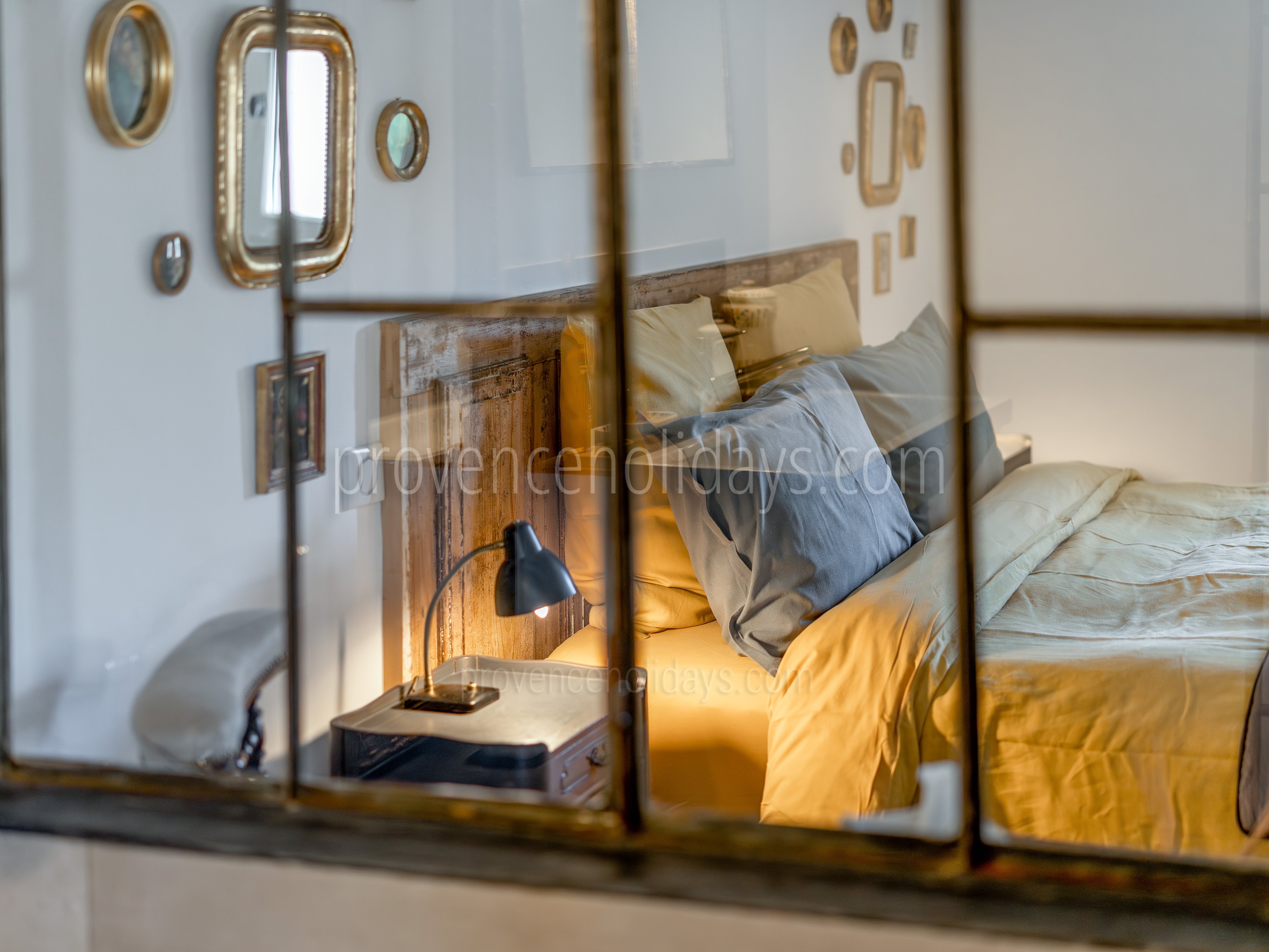 32 - Mas de la Petite Sorgue: Villa: Bedroom