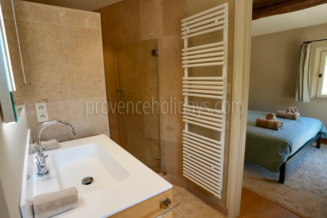 58 - La Saint-Rémoise: Villa: Bedroom 3