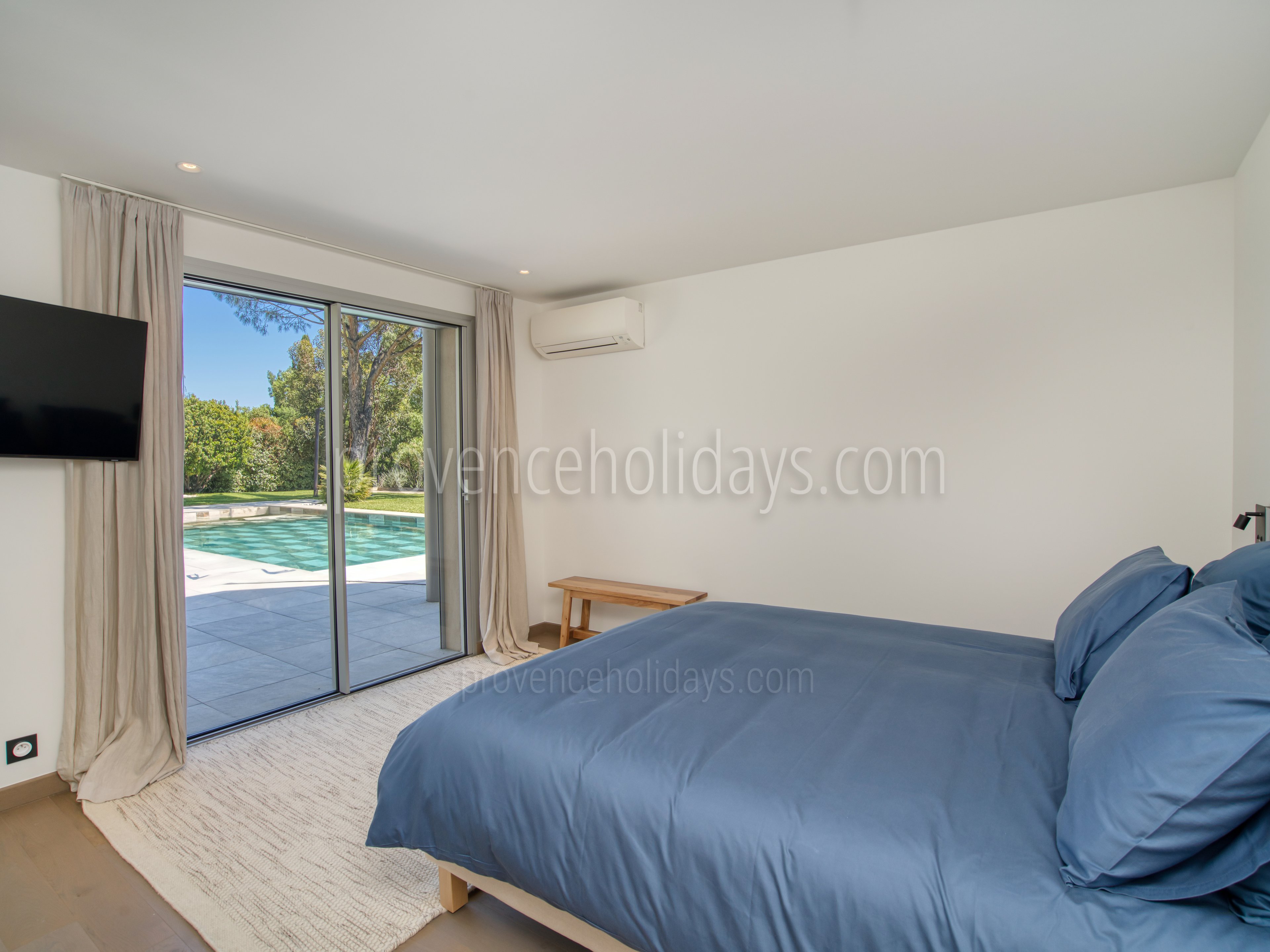 9 - Saphir de Mer: Villa: Bedroom