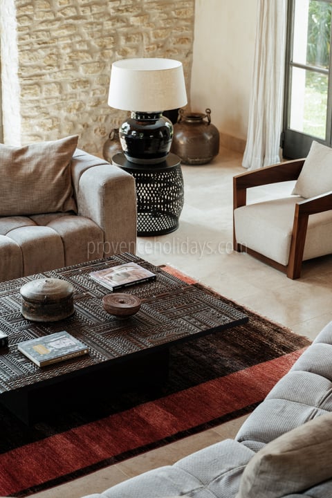 31 - La Bastide de Maussane: Villa: Interior
