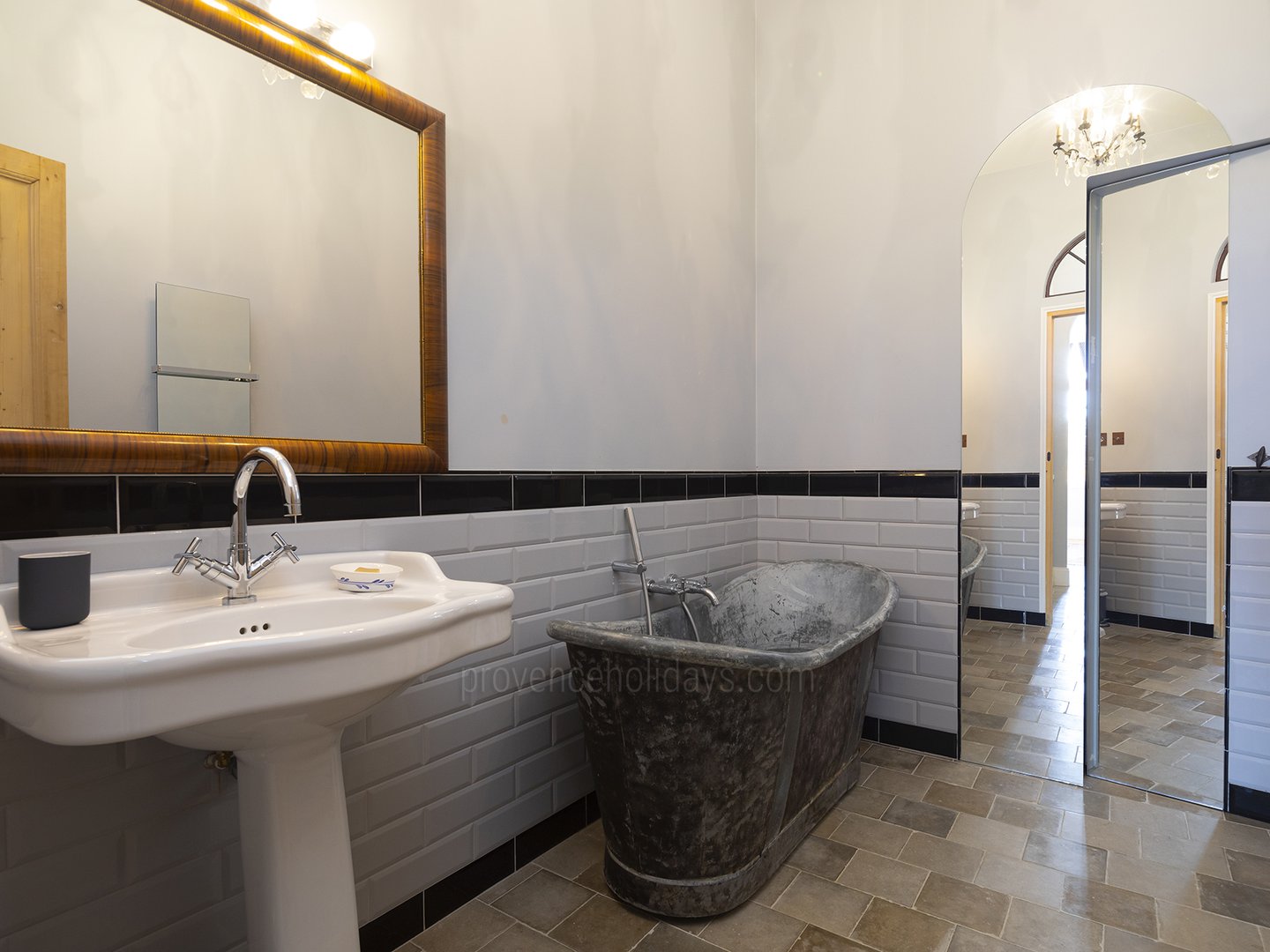 47 - Le Domaine des Vignes: Villa: Bathroom