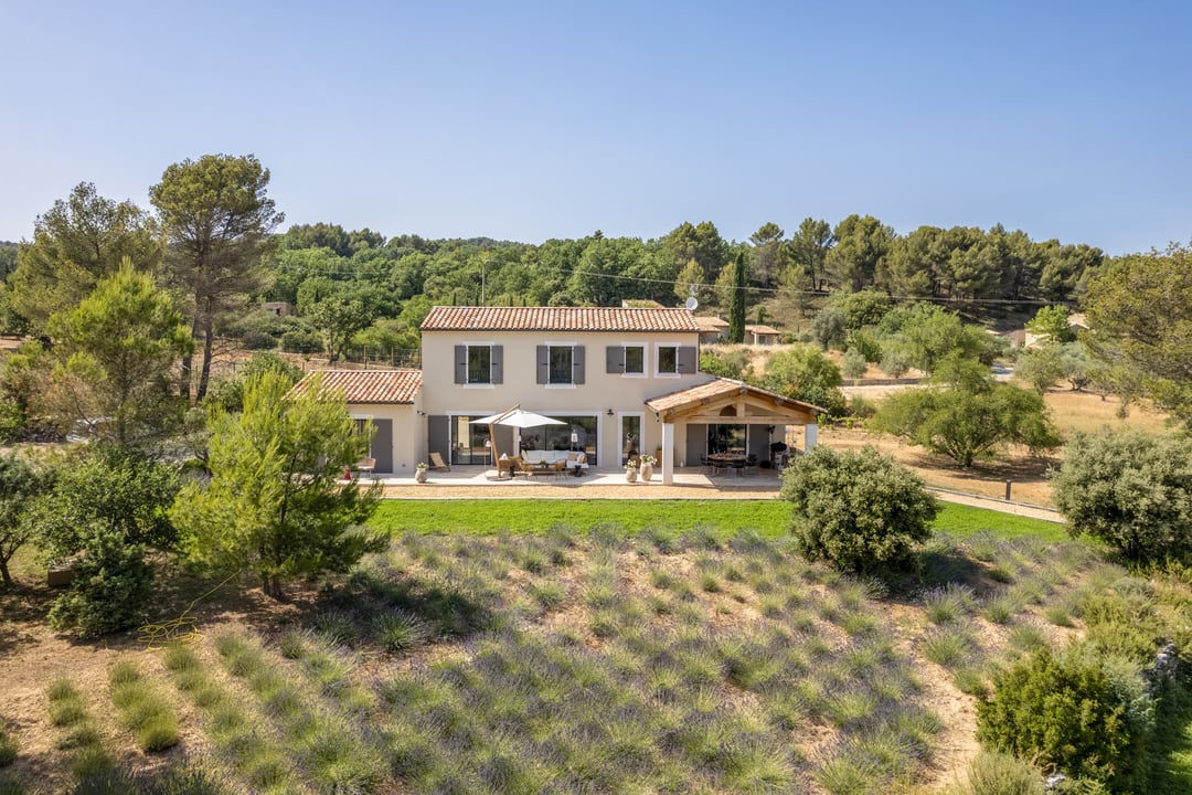 Charmante Ferienwohnung mit beheiztem Pool im Luberon