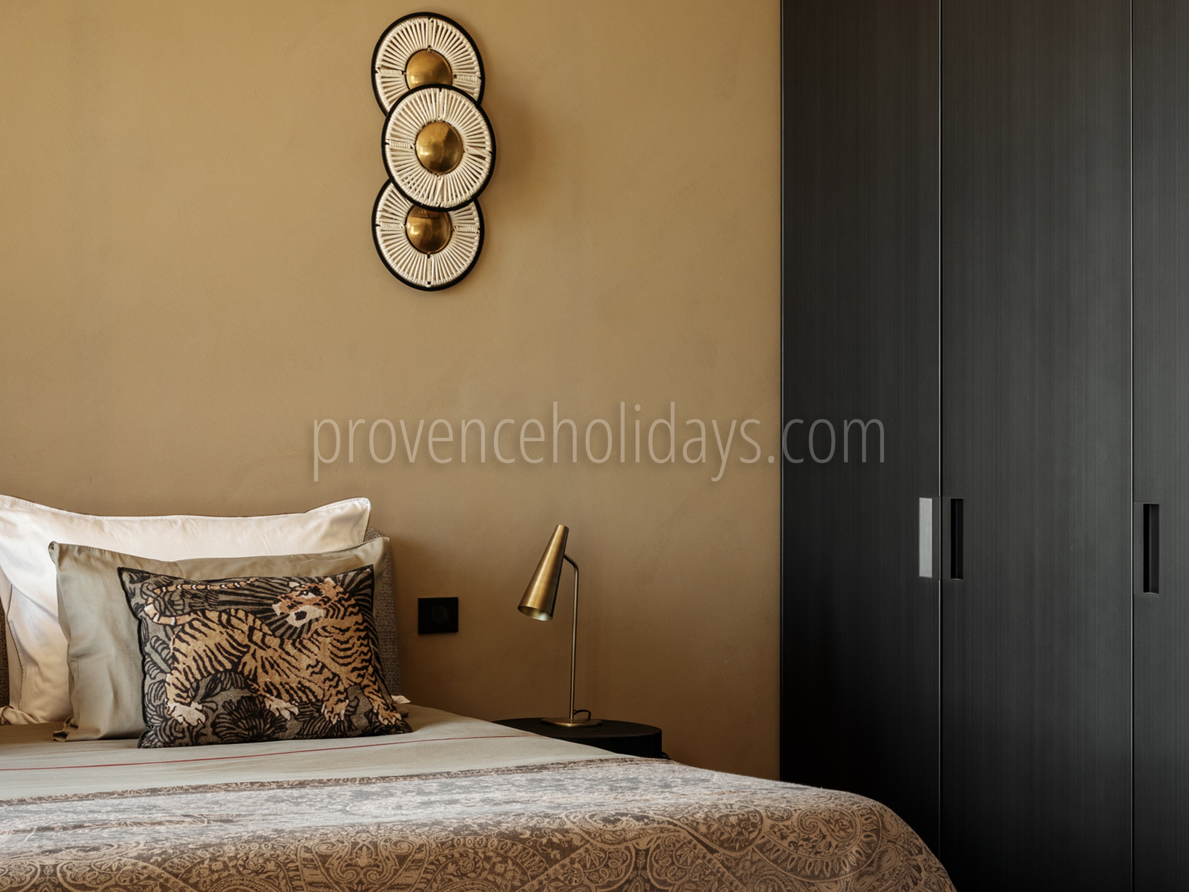 8 - Villa Paradis: Villa: Bedroom