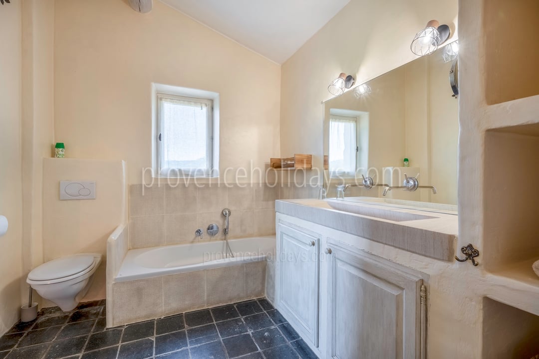 16 - Maison Capoune: Villa: Bathroom