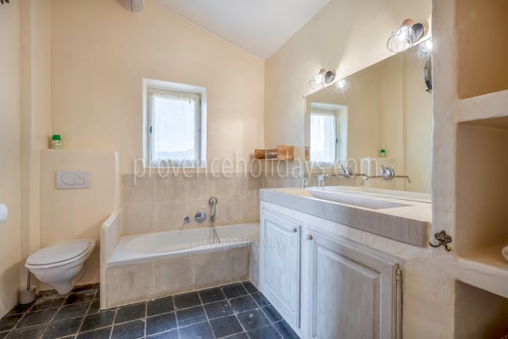 16 - Maison Capoune: Villa: Bathroom