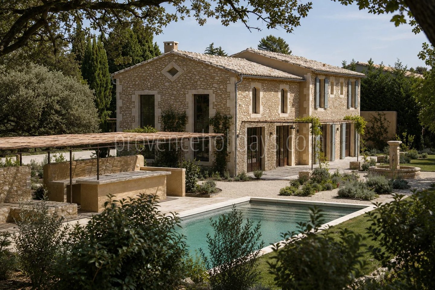 29 - Contemporary mas in Eygalières: Villa: Exterior