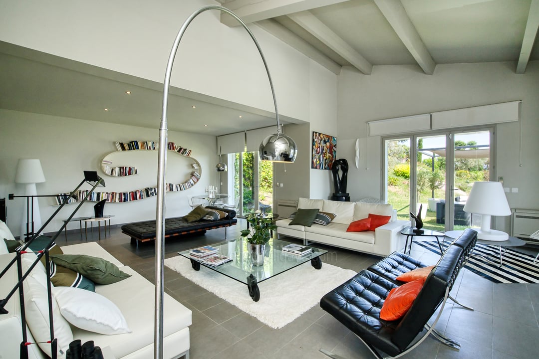 27 - Mistral Serene: Villa: Interior