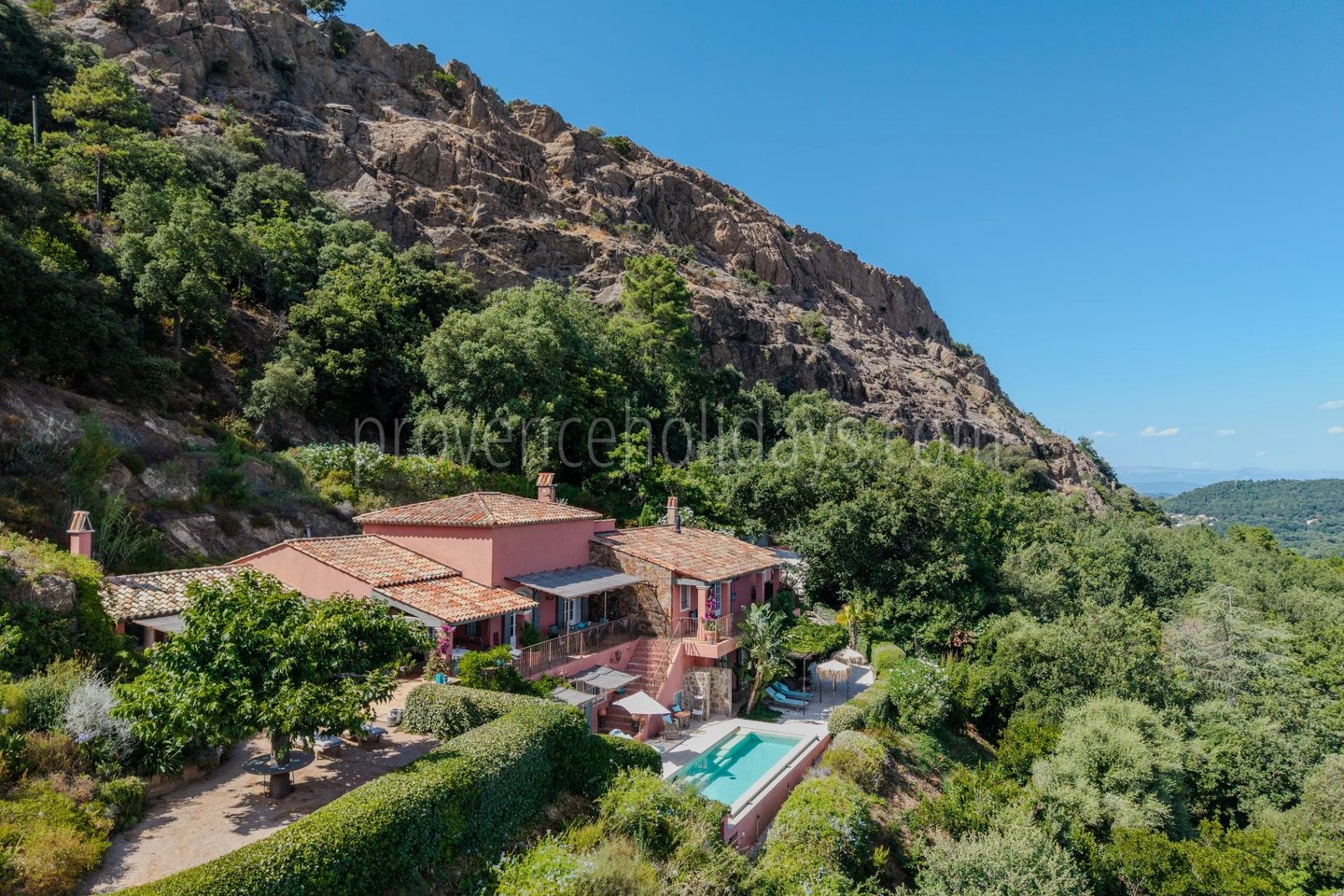 1 - Villa with sauna in La Garde-Freinet: Villa: Exterior