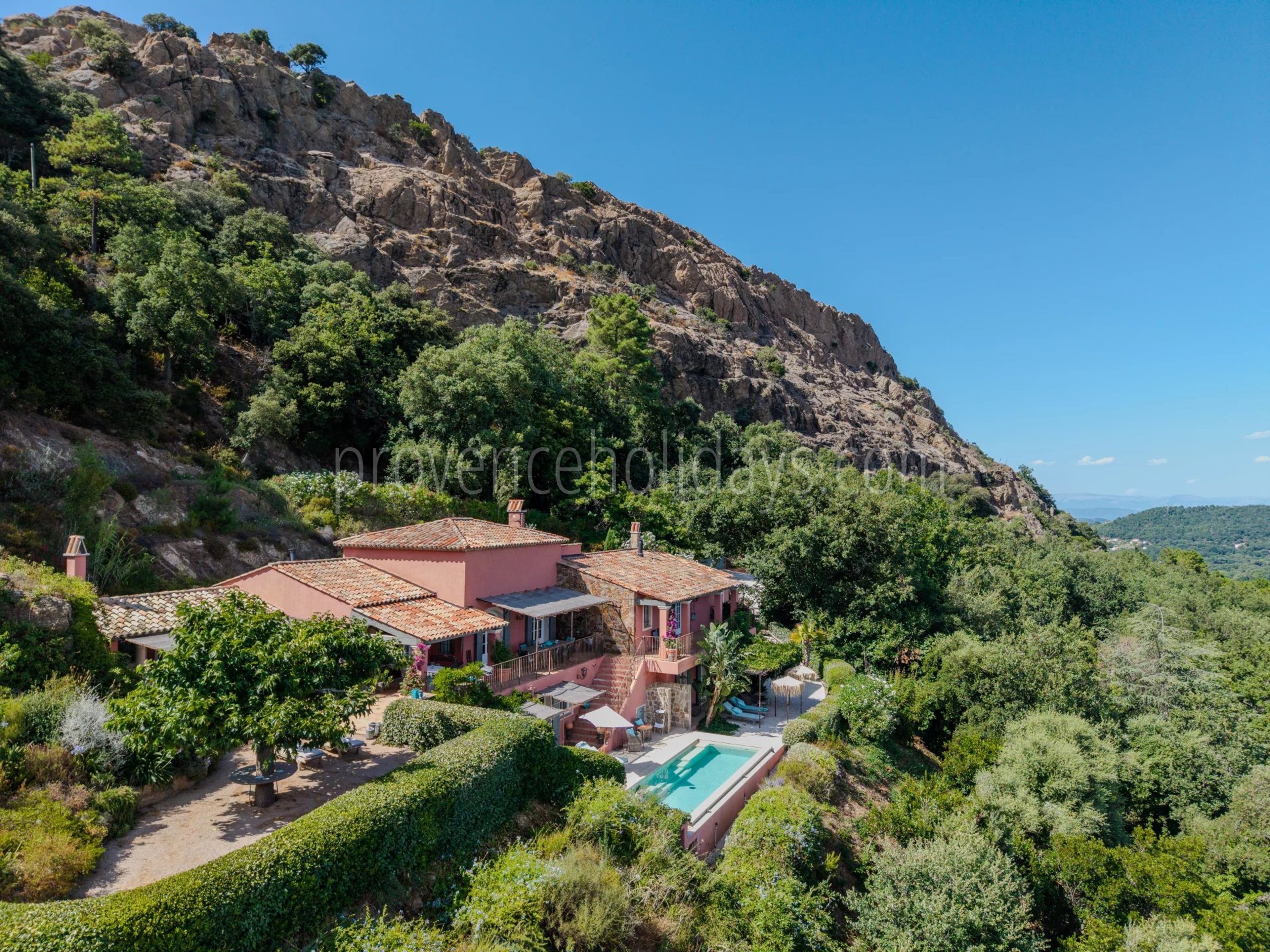 1 - Villa with sauna in La Garde-Freinet: Villa: Exterior