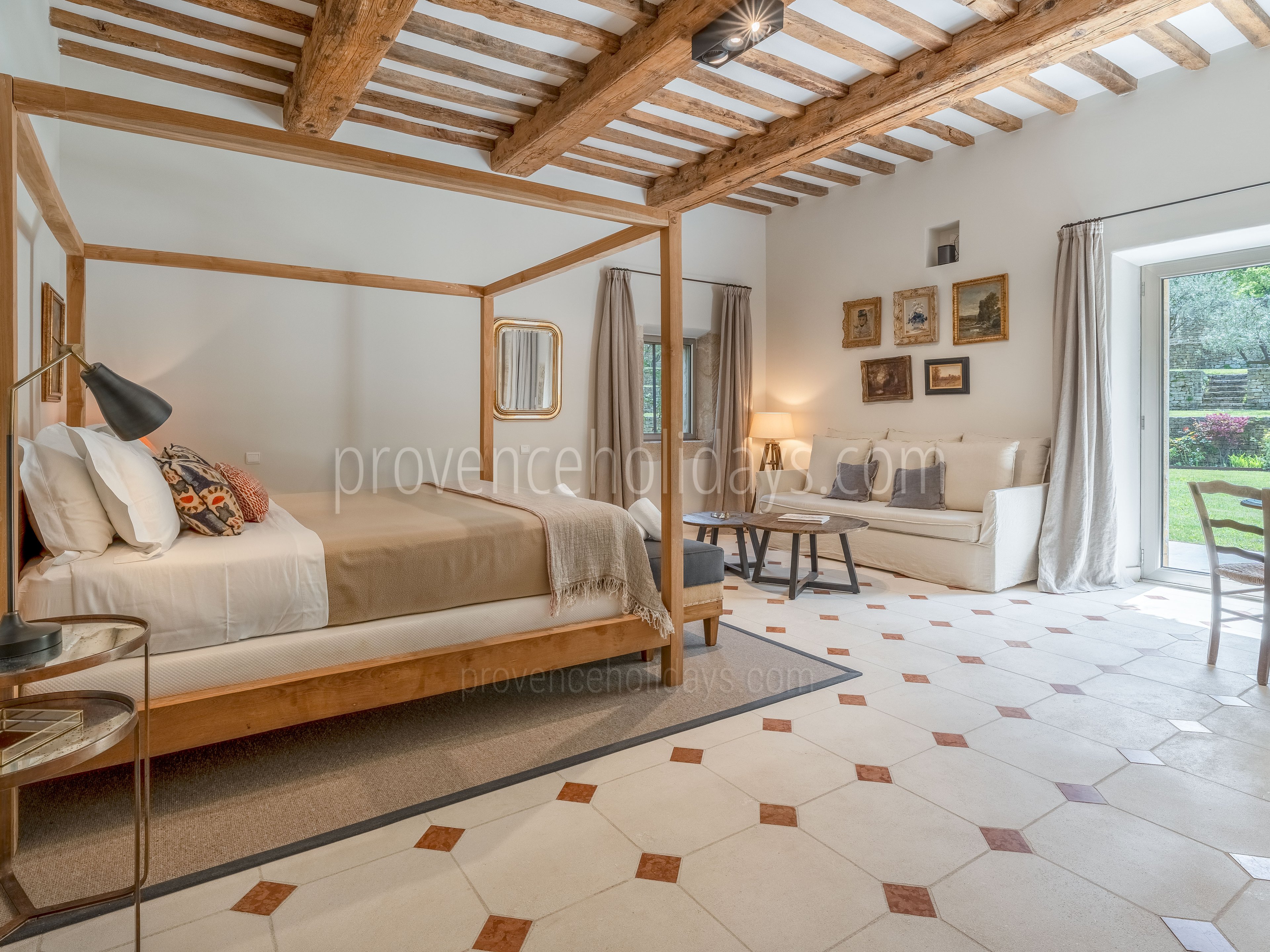 35 - Le Mas de Goult (24): Villa: Bedroom