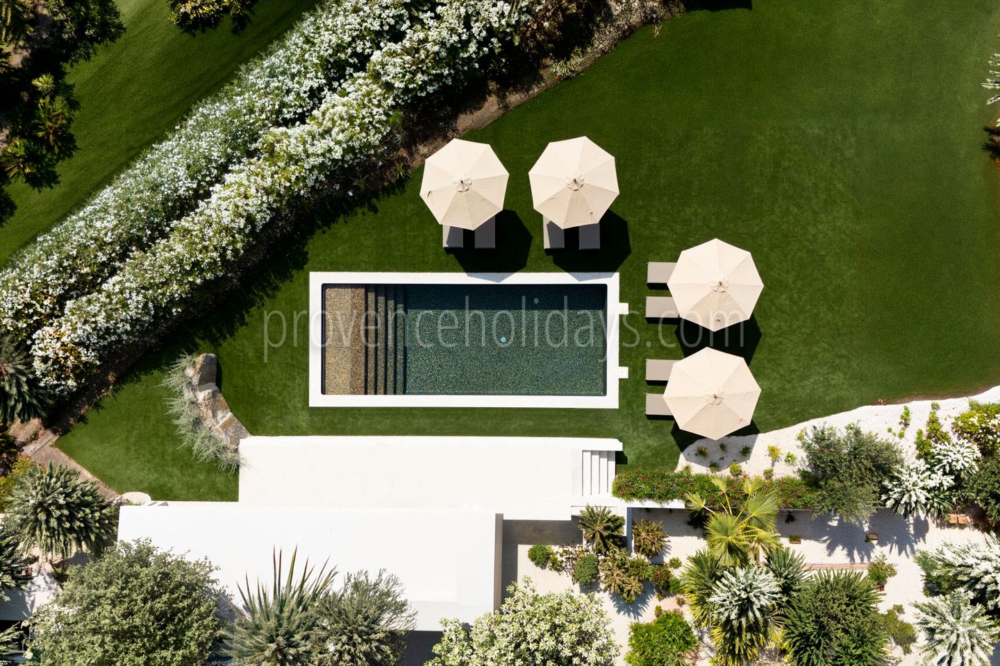 8 - Villa Coco: Villa: Pool