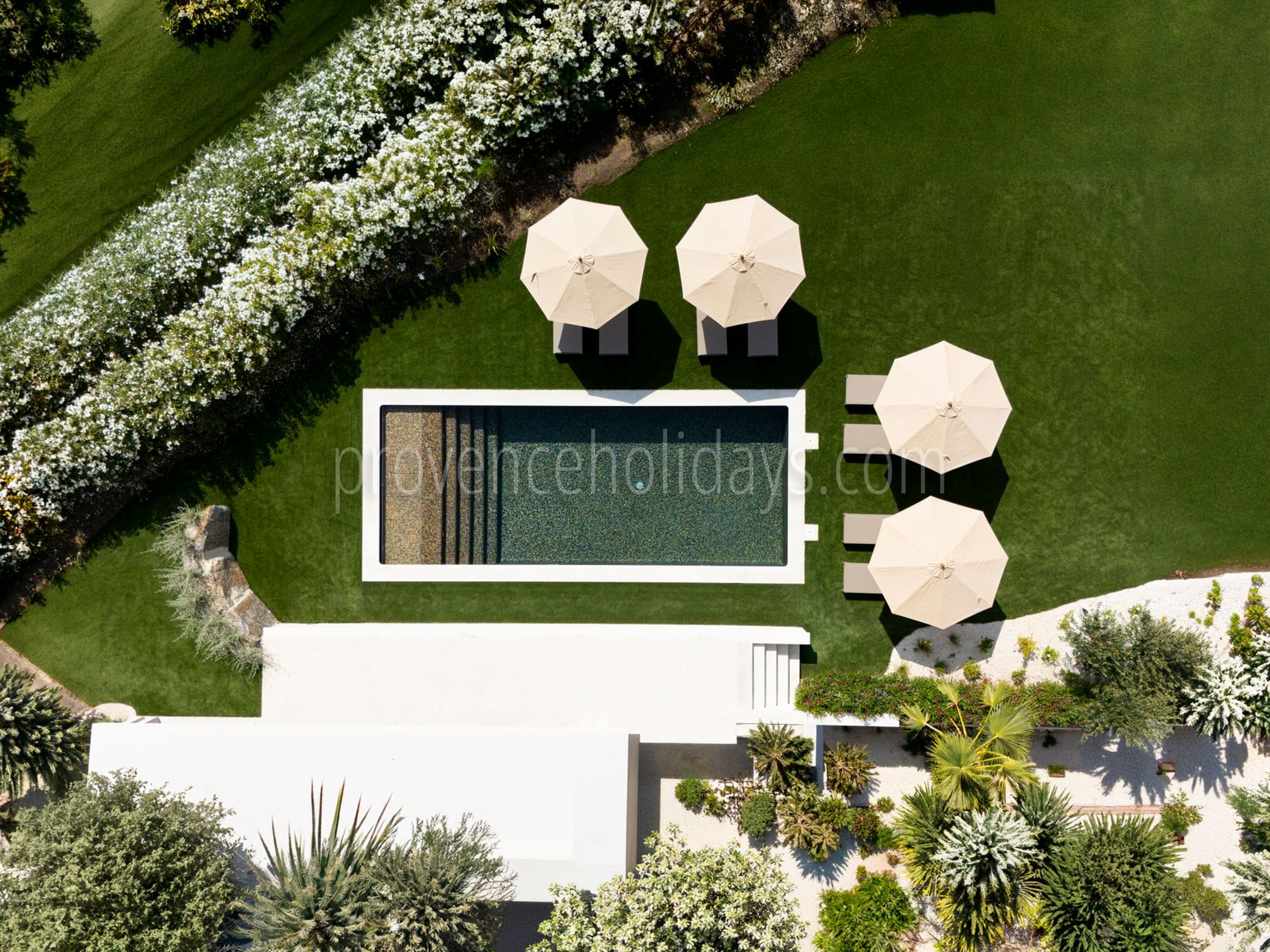 8 - Villa Coco: Villa: Pool