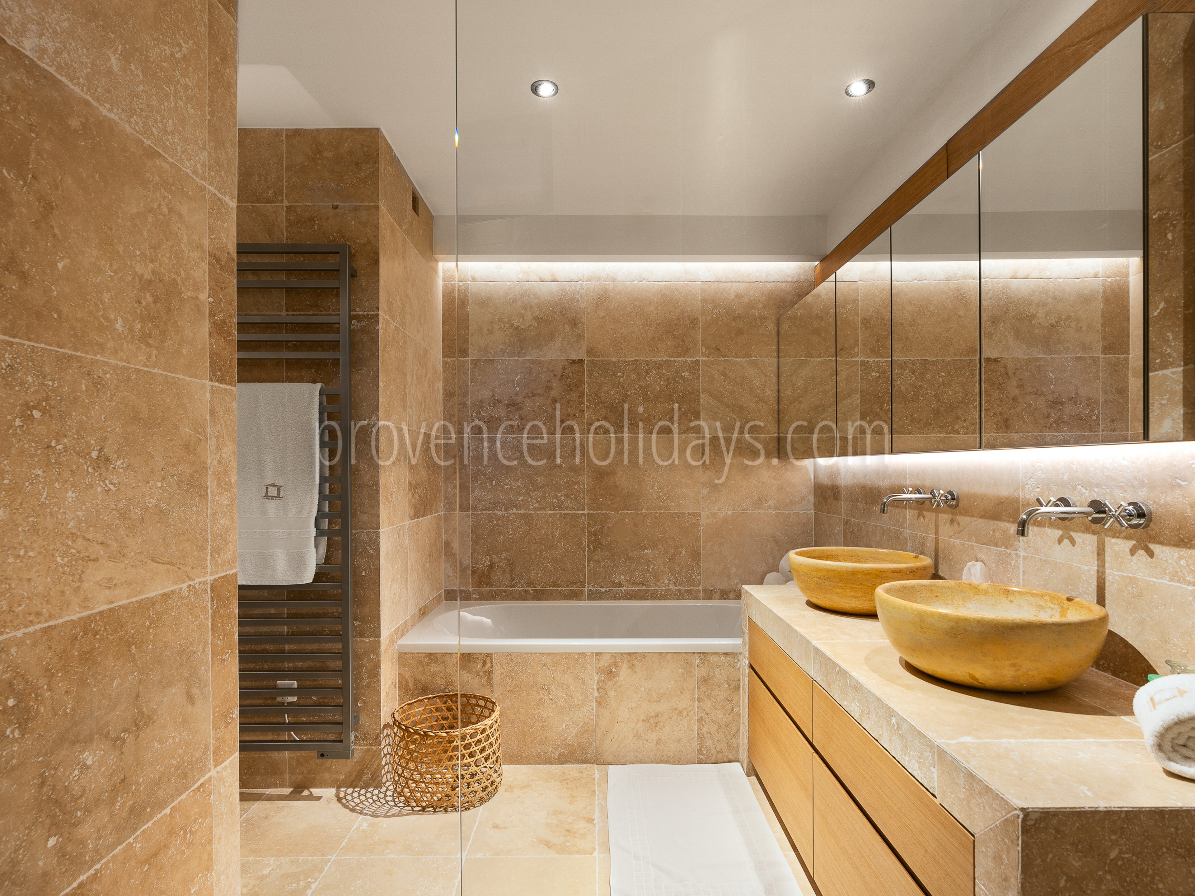 9 - Domaine Three Lakes: Villa: Bathroom