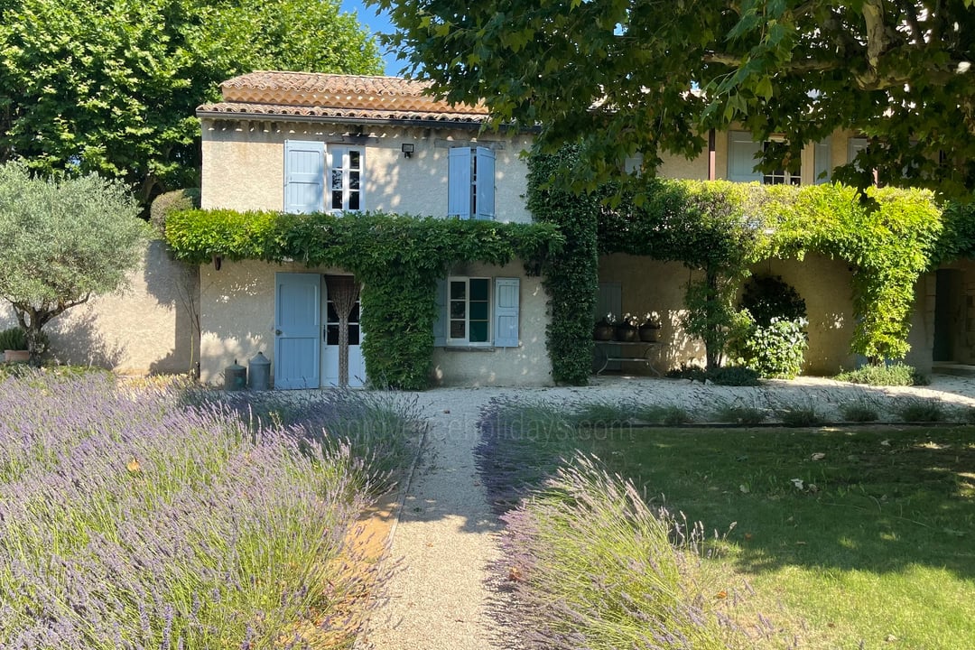7 - Mas Pasquette: Villa: Exterior