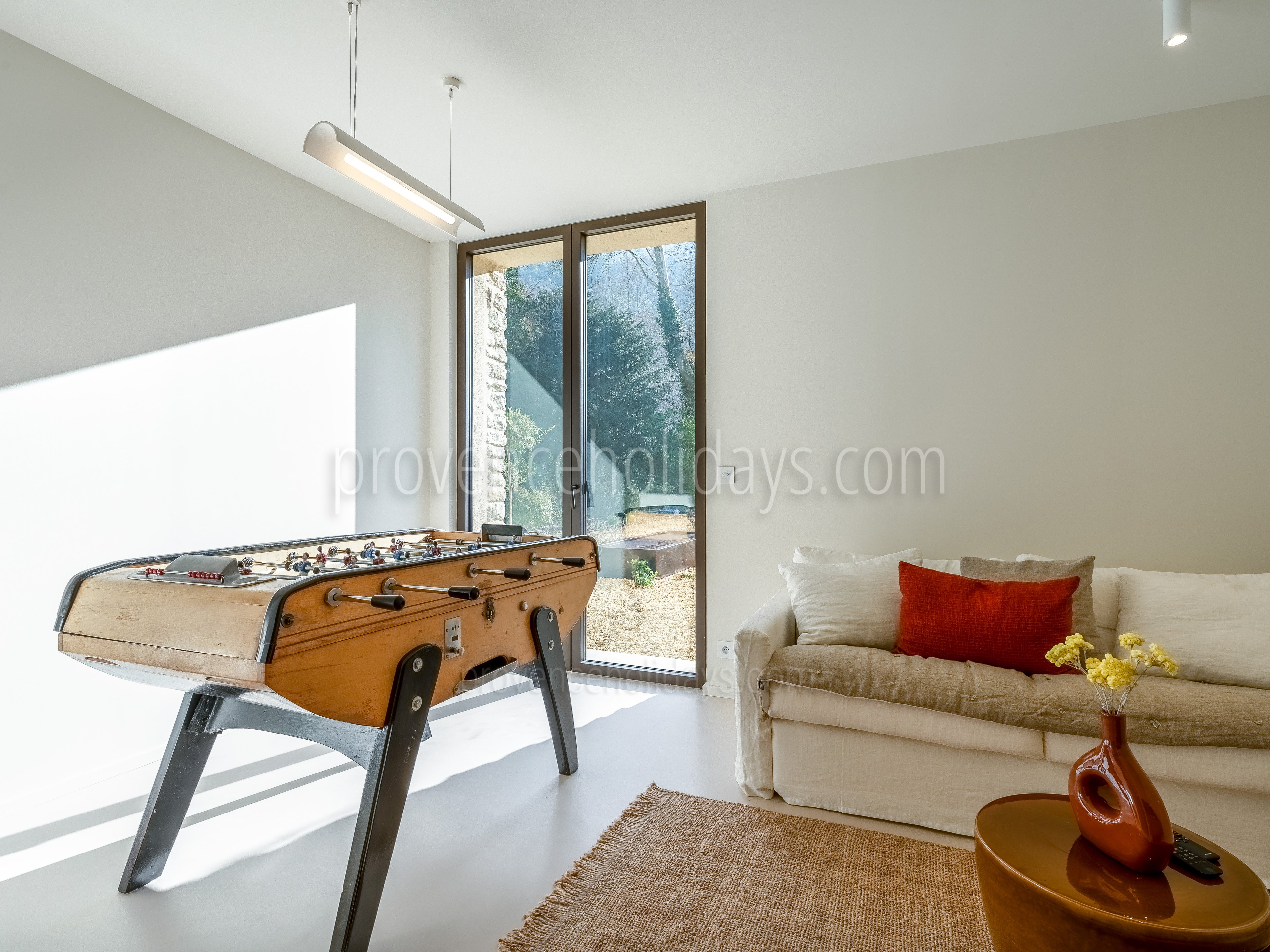 40 - Domaine de la Sorgue: Villa: Interior