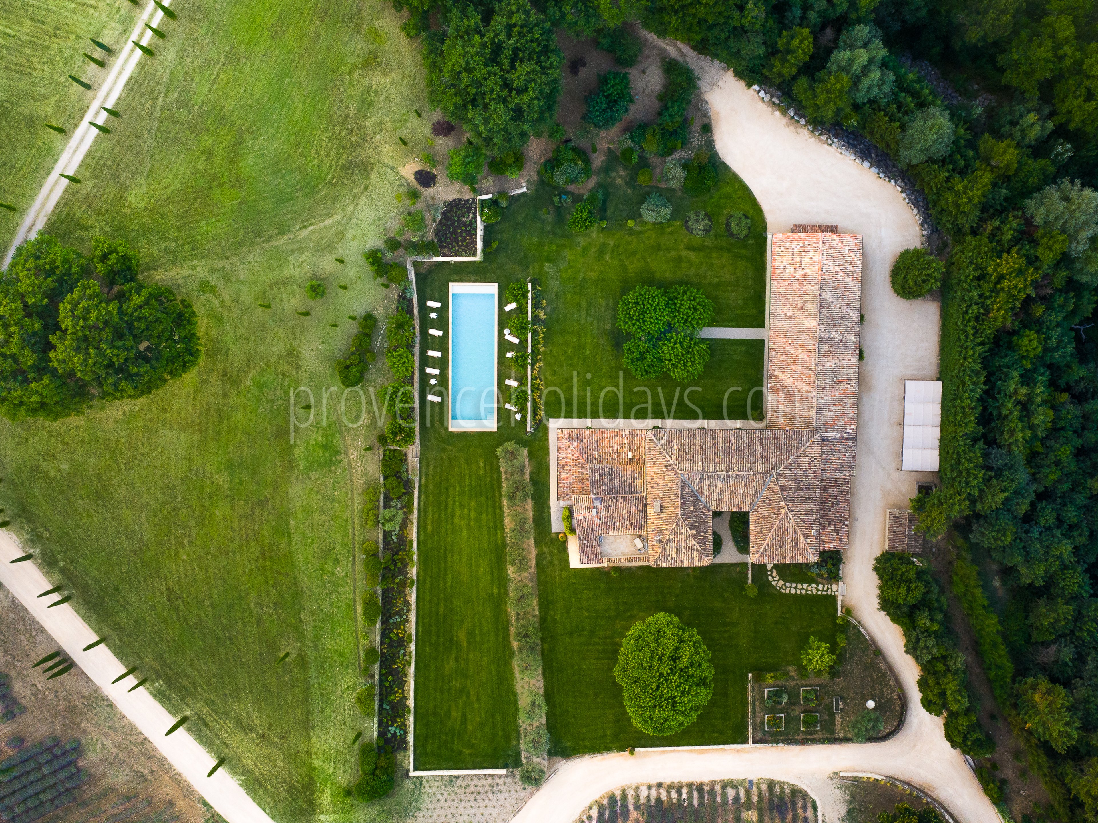 147 - Domaine des cascades: Villa: Exterior