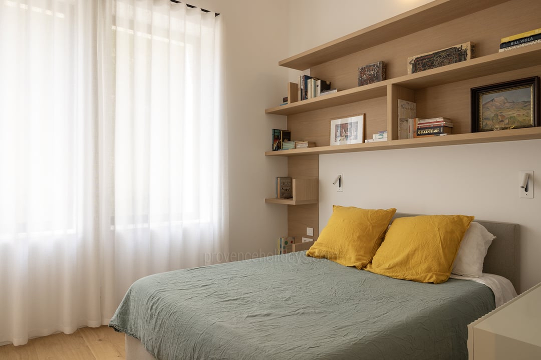 15 - Maison La Source: Villa: Bedroom
