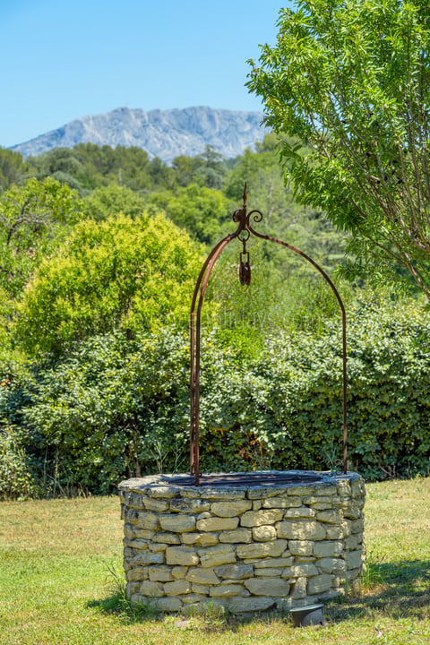 86 - Horizon Sainte-Victoire: Villa: Exterior
