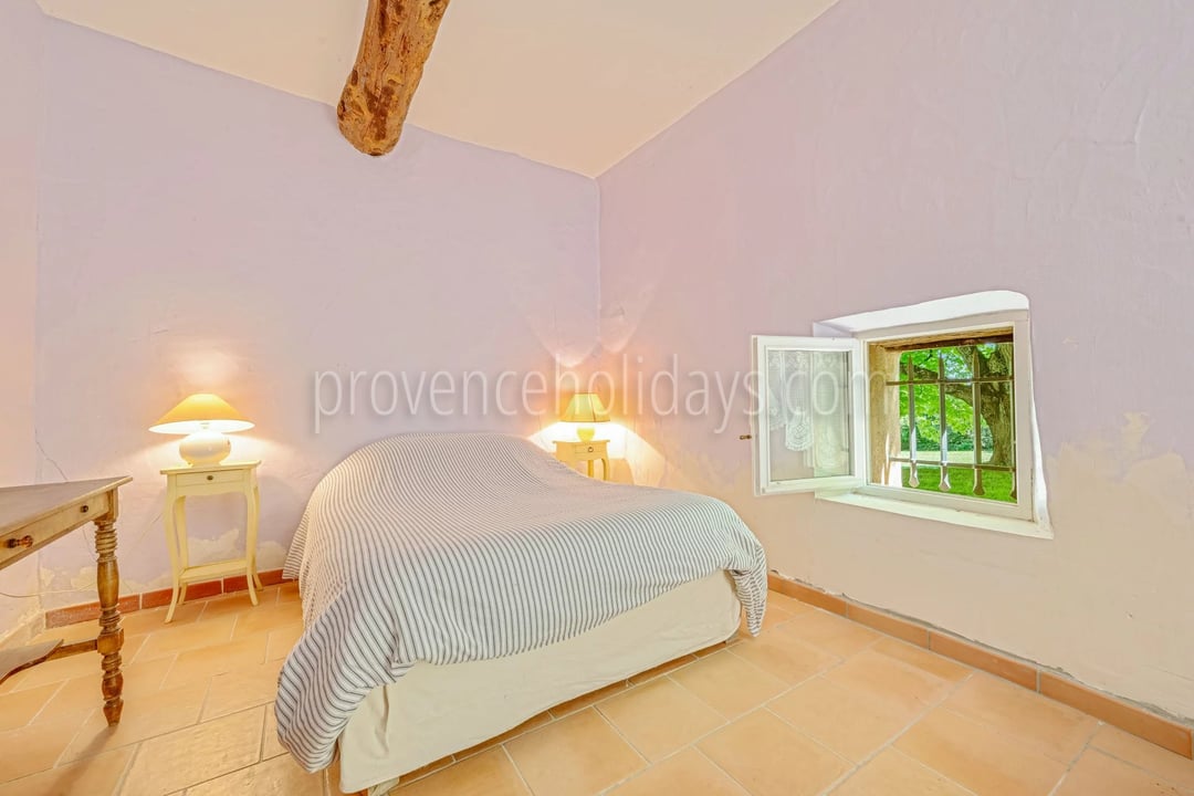 12 - Provençal mas in Ansouis: Villa: Bedroom