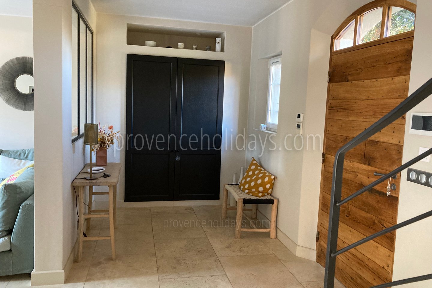 30 - Le Mas Provençal: Villa: Interior