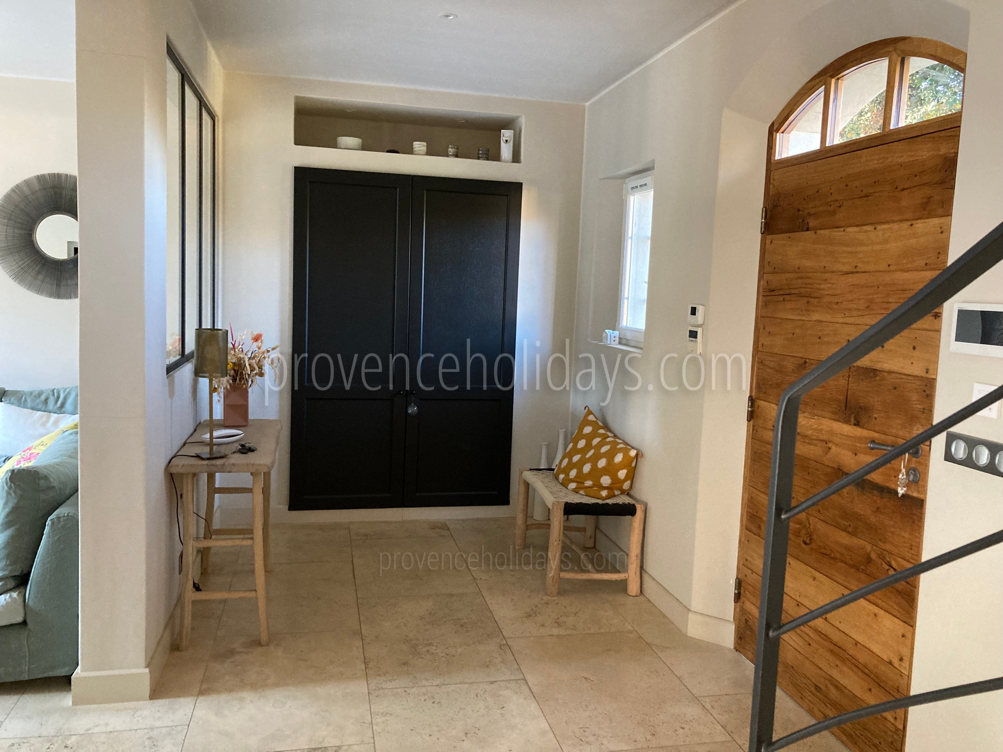 30 - Le Mas Provençal: Villa: Interior