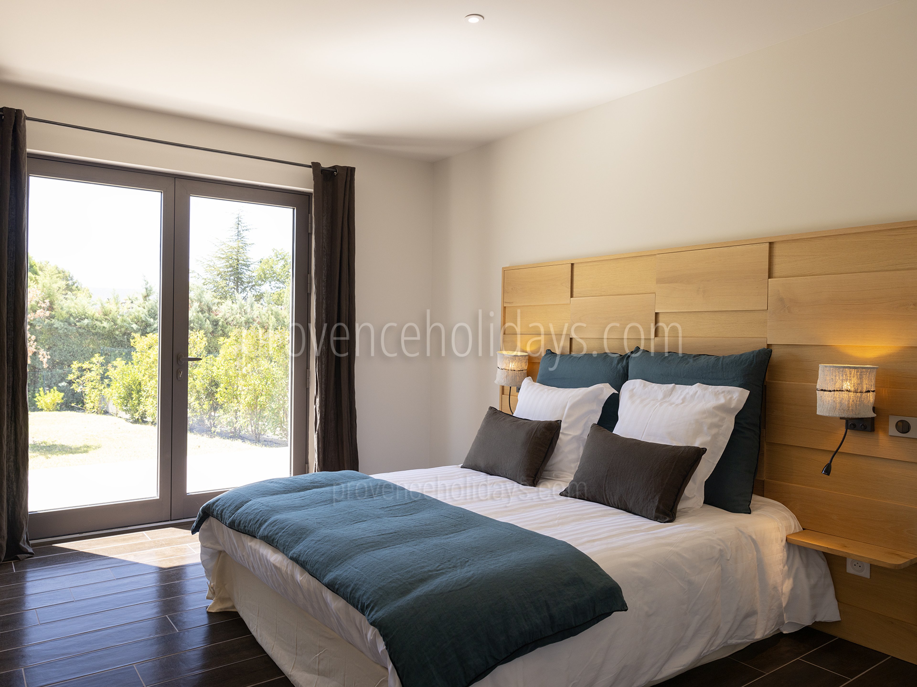 26 - Mas Estelle: Villa: Bedroom