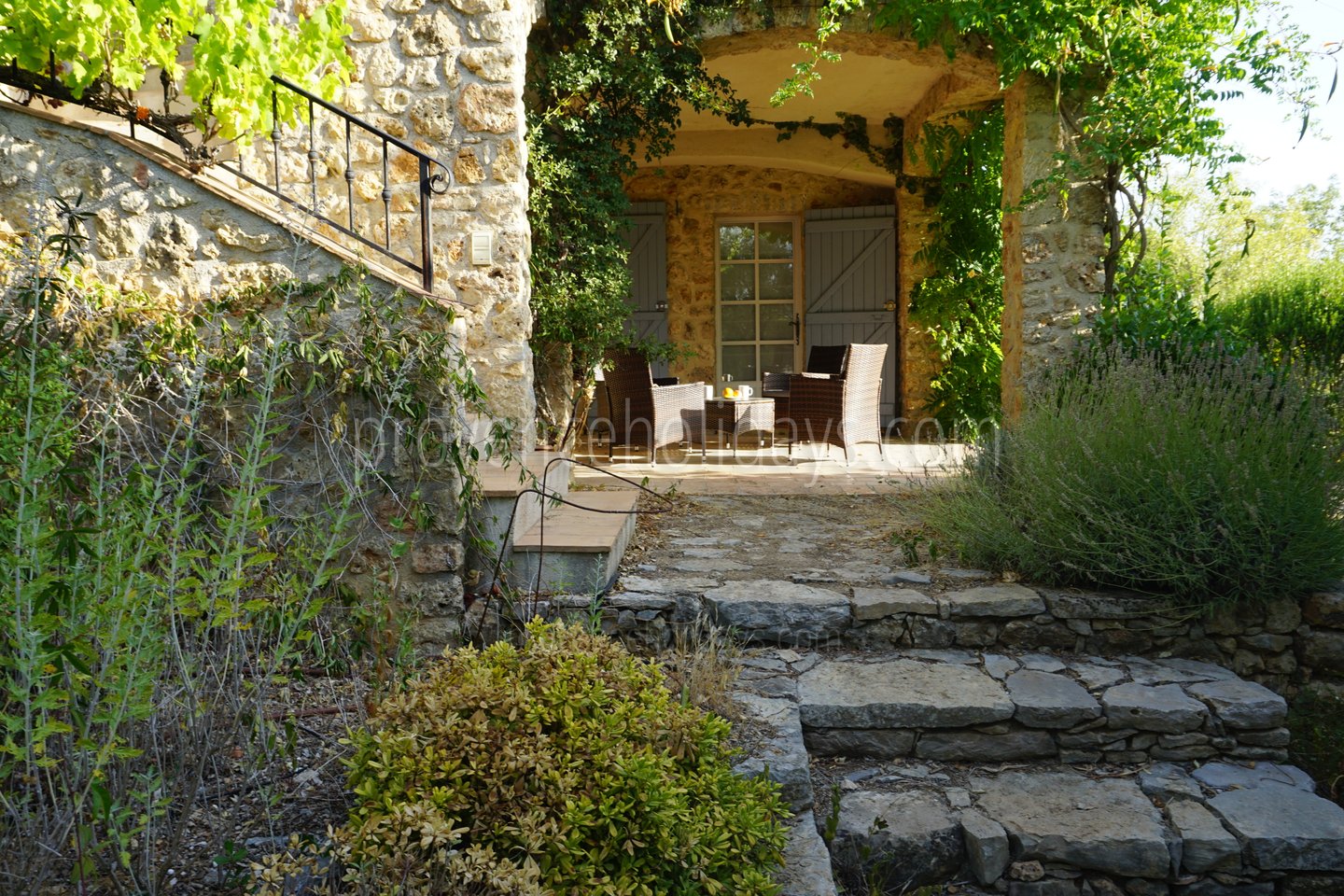 26 - Mas Lorgues: Villa: Exterior