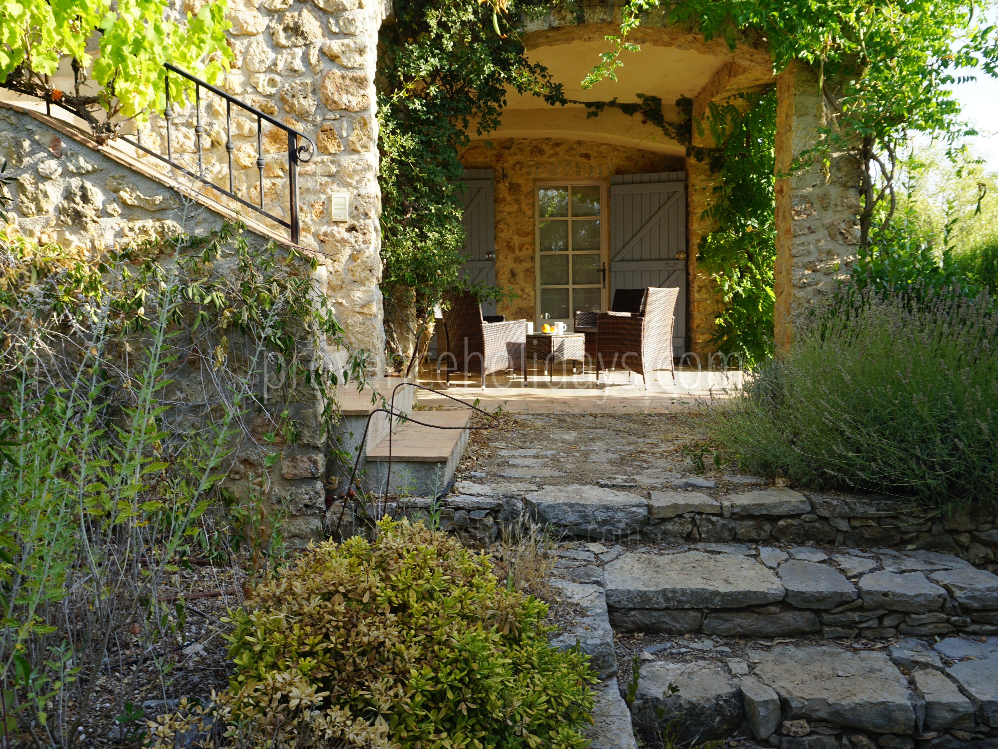 26 - Mas Lorgues: Villa: Exterior
