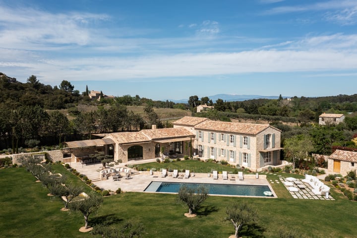 Uitzonderlijke boerderij in het hart van de Alpilles