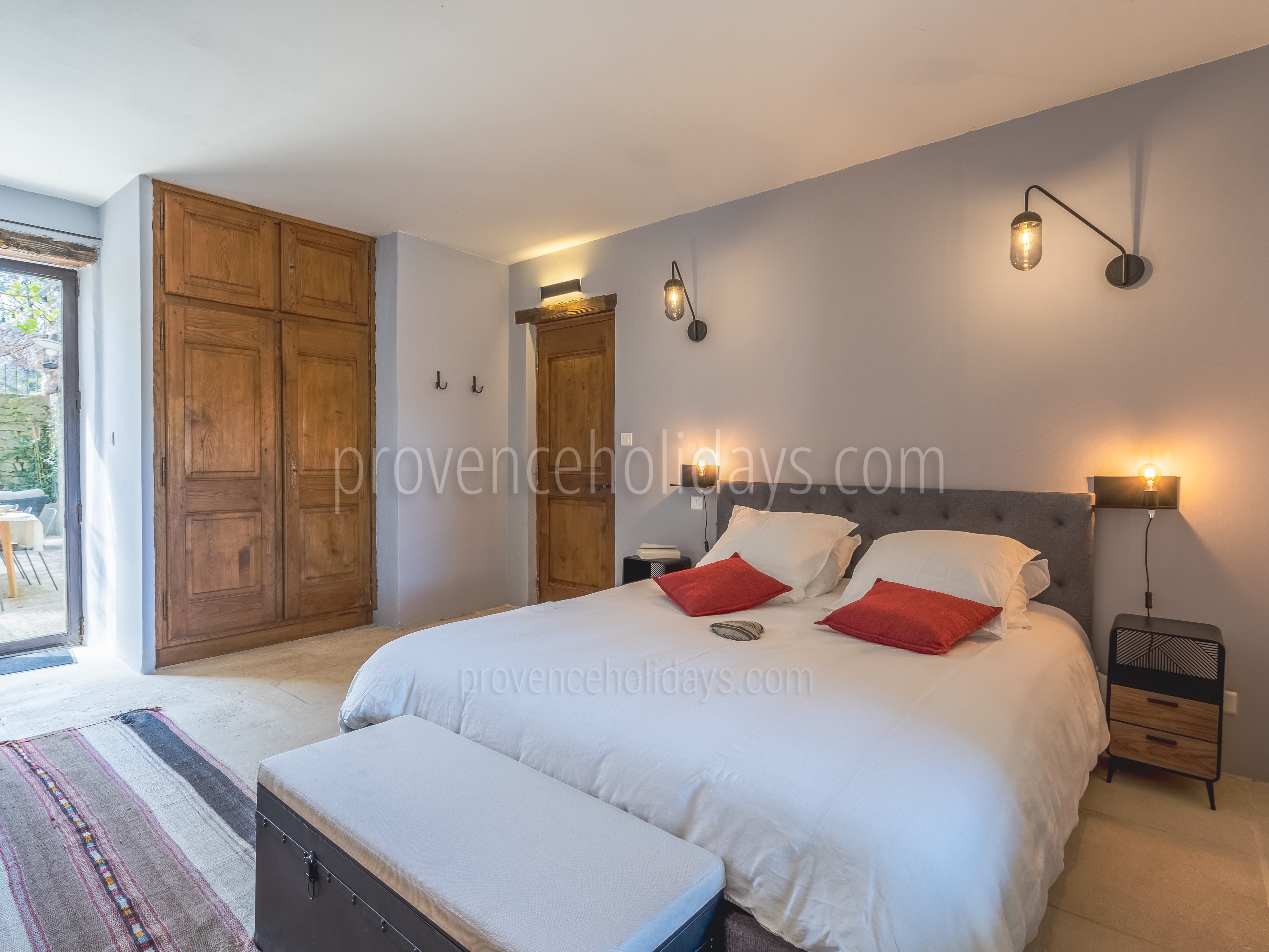 4 - Mas du Taureau: Villa: Bedroom