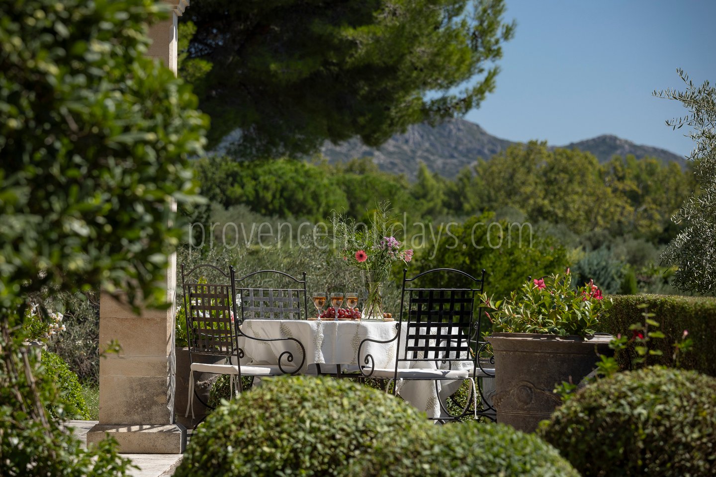 27 - Le Mas de l\'Auro: Villa: Exterior