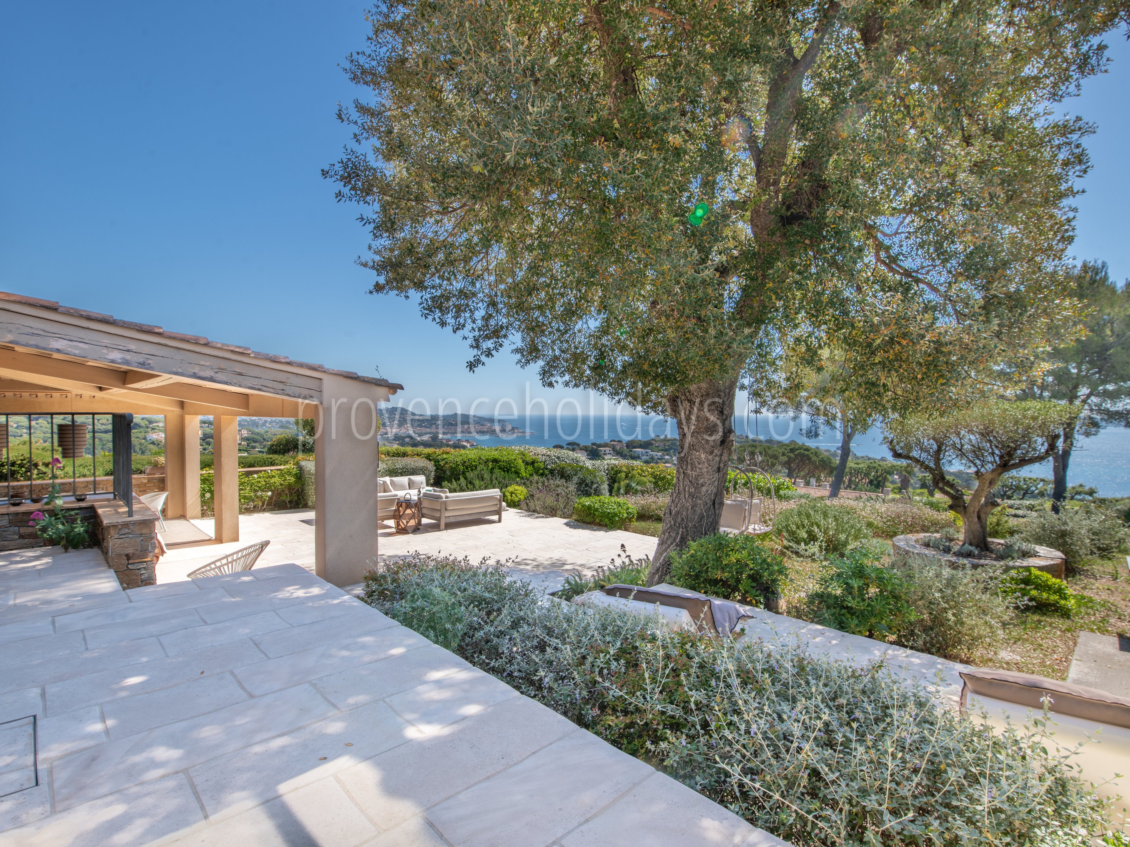 21 - Villa Infinite: Villa: Exterior