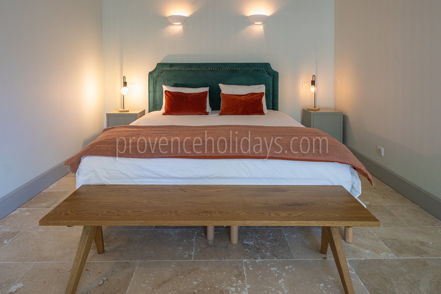 12 - Mas du Lierre: Villa: Bedroom