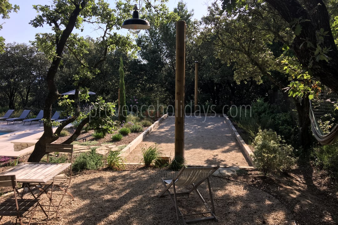9 - Le Mas Provençal: Villa: Exterior