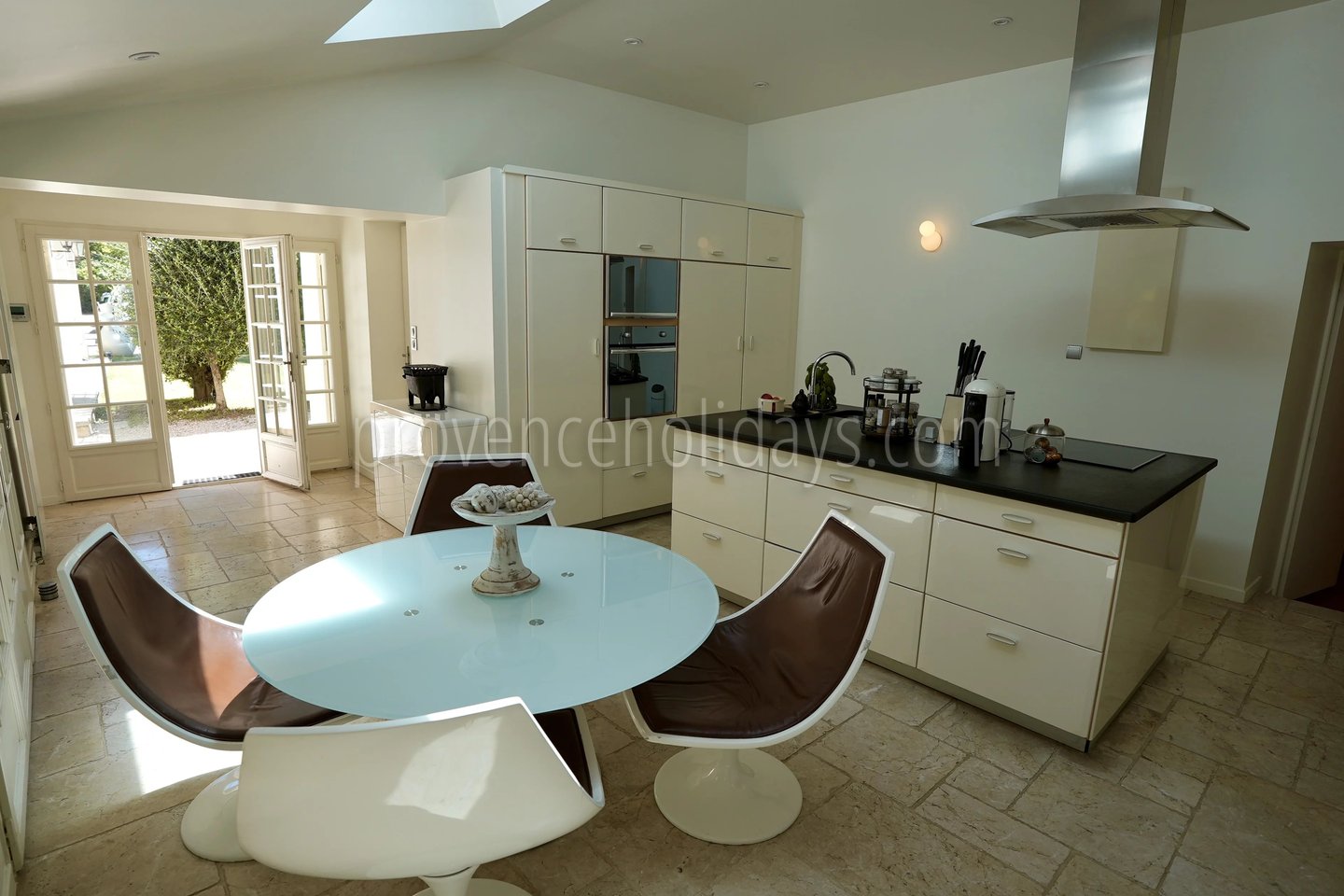 15 - Stone estate in Eygalières: Villa: Interior