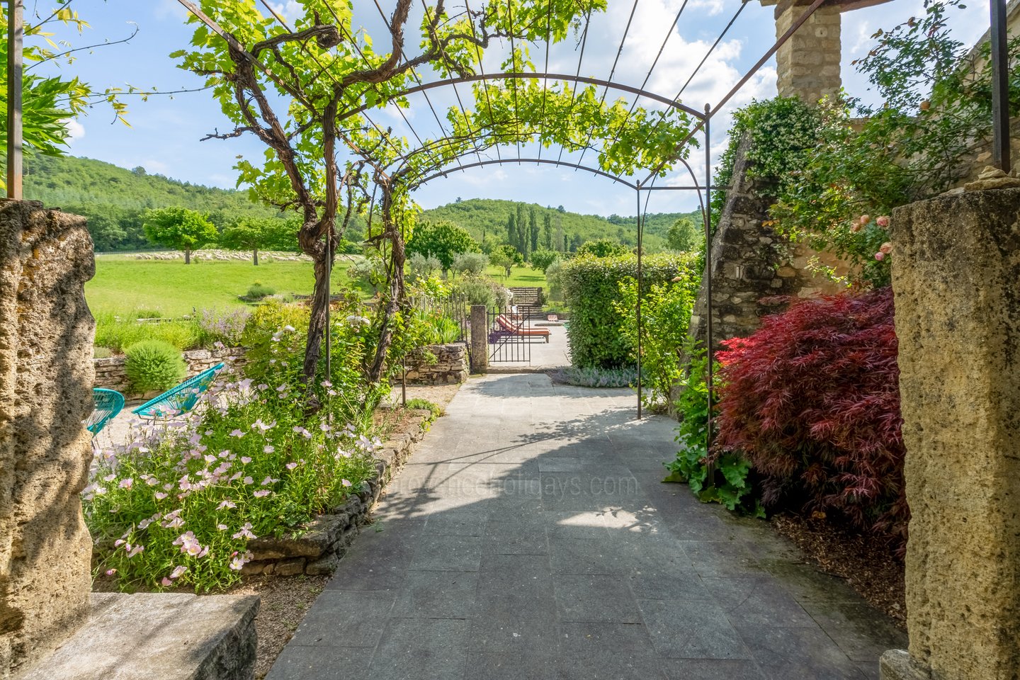 16 - La Bastide Neuve: Villa: Exterior