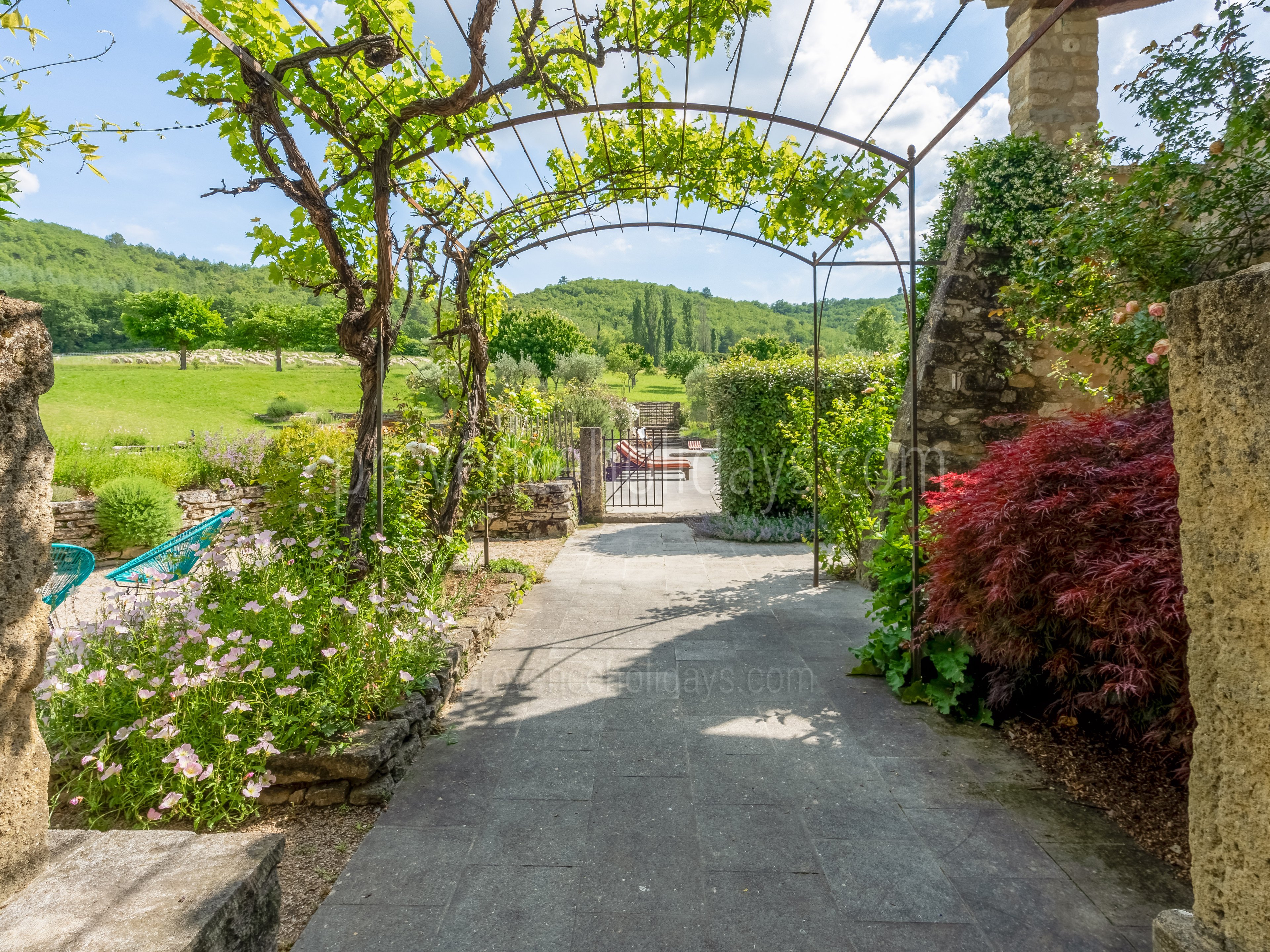 17 - La Bastide Neuve: Villa: Exterior