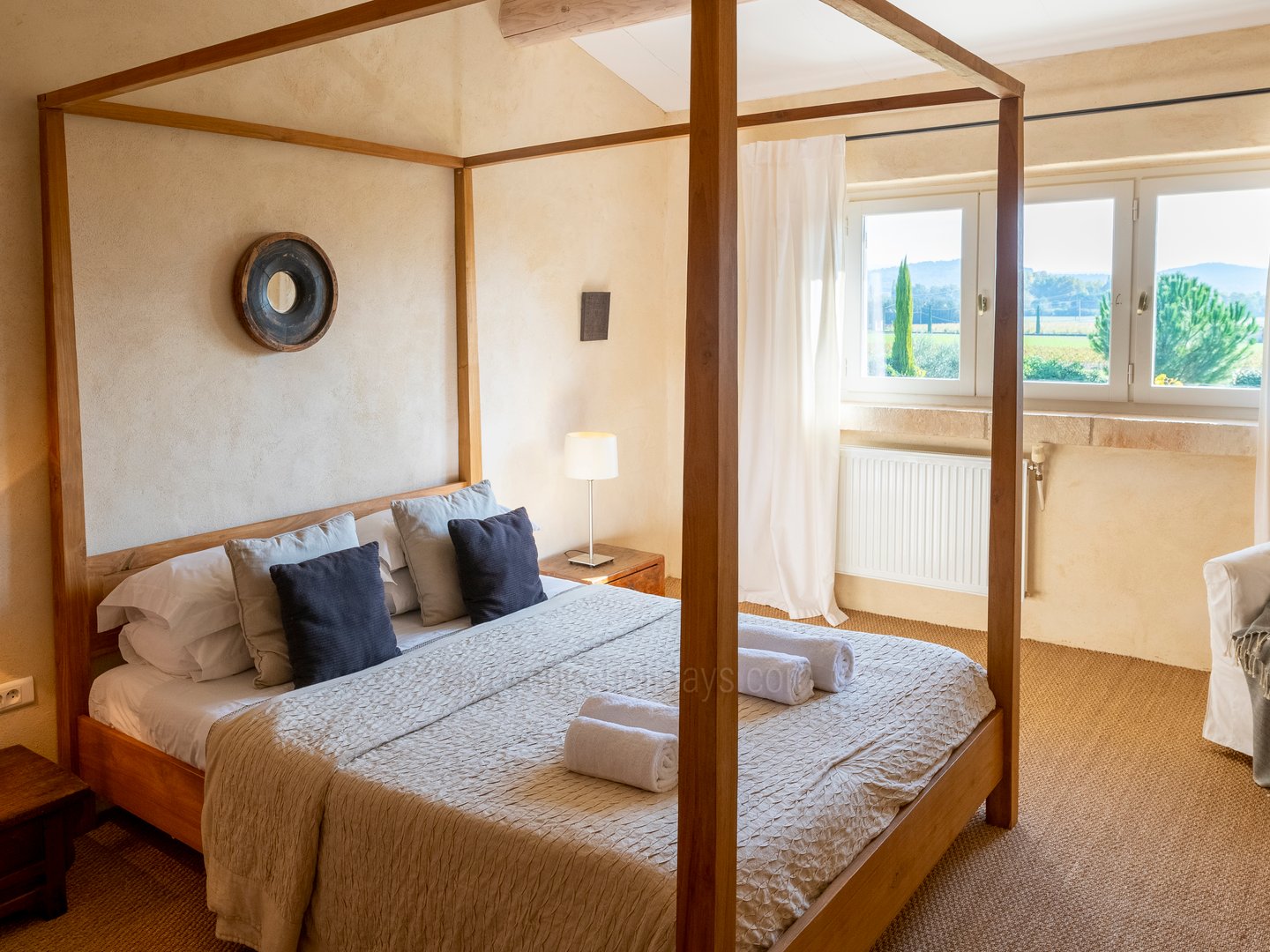 18 - Bastide de Joucas: Villa: Bedroom