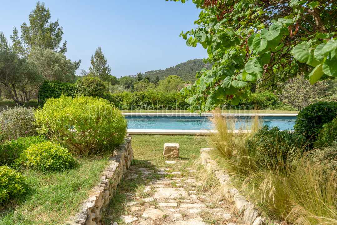 33 - Mas des Roches: Villa: Pool