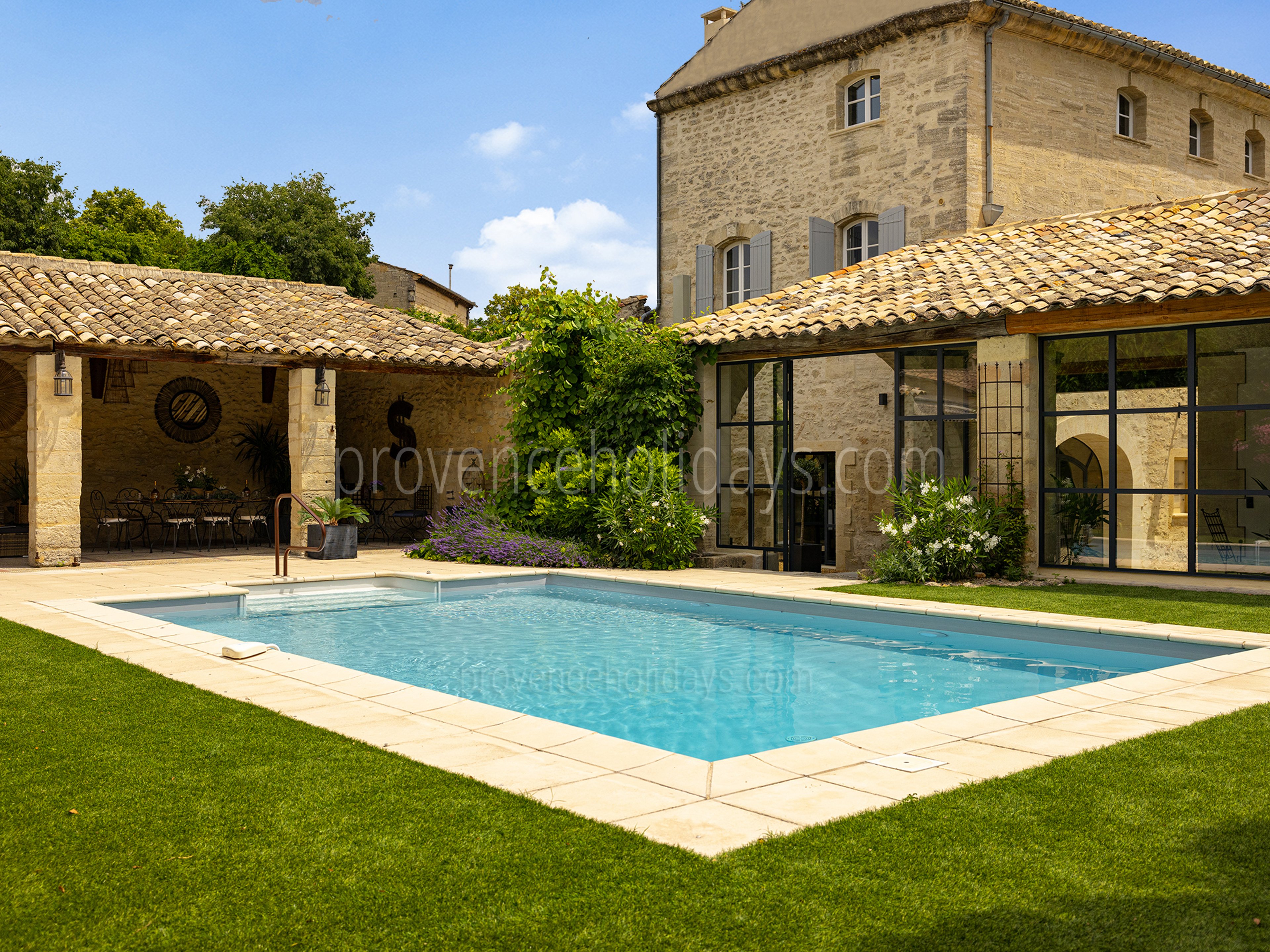 1 - La Bâtisse d\'Uzès: Villa: Exterior