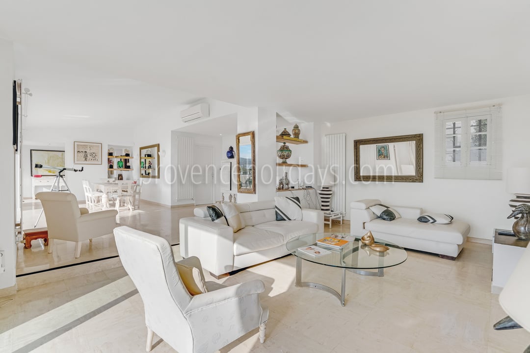 17 - Azur Sérénité: Villa: Interior
