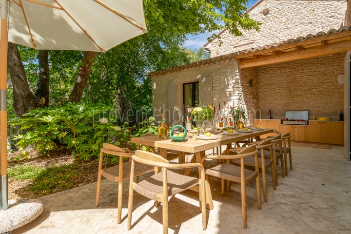10 - Domaine de la Sorgue: Villa: Exterior