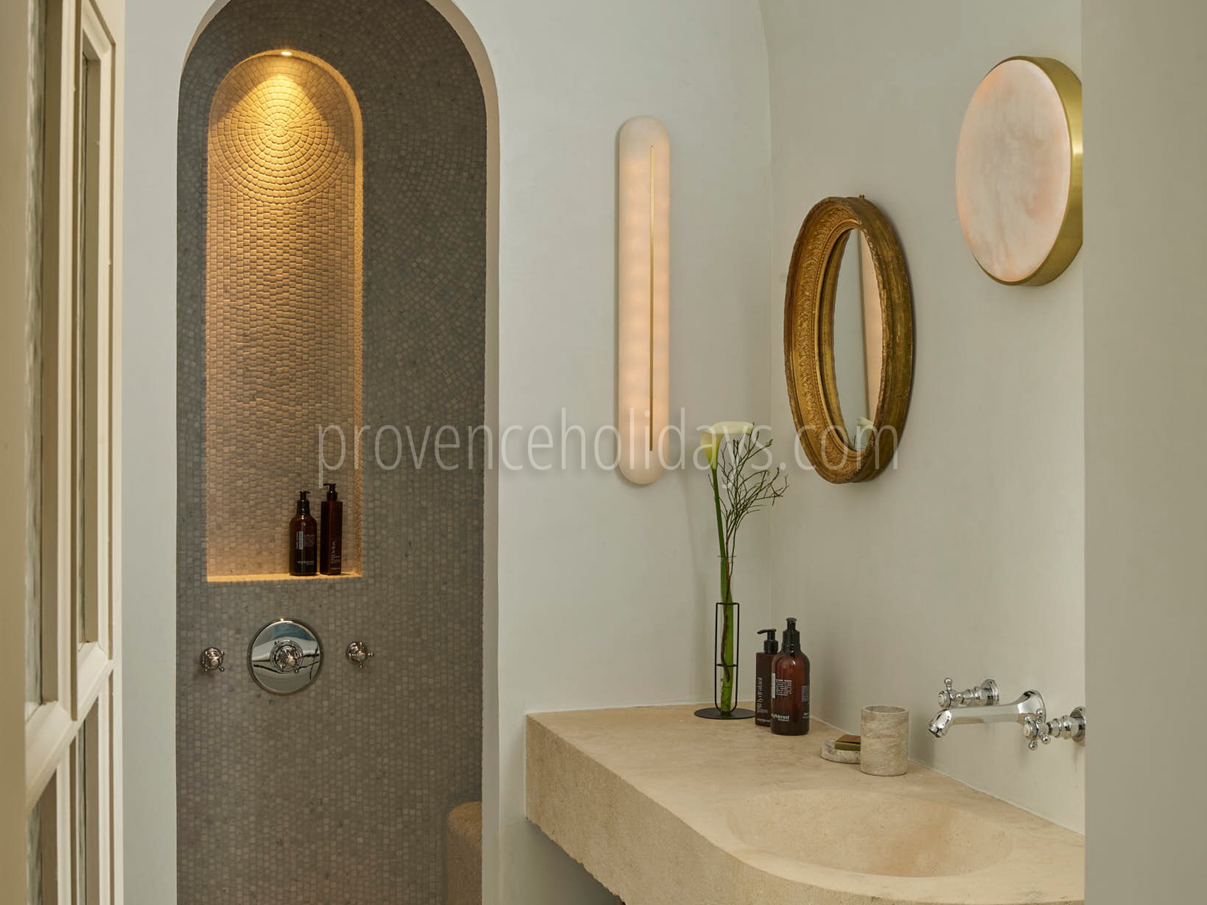 58 - Maison Tourelle: Villa: Bathroom