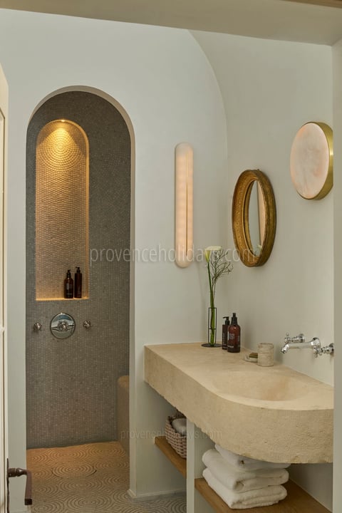 58 - Maison Tourelle: Villa: Bathroom