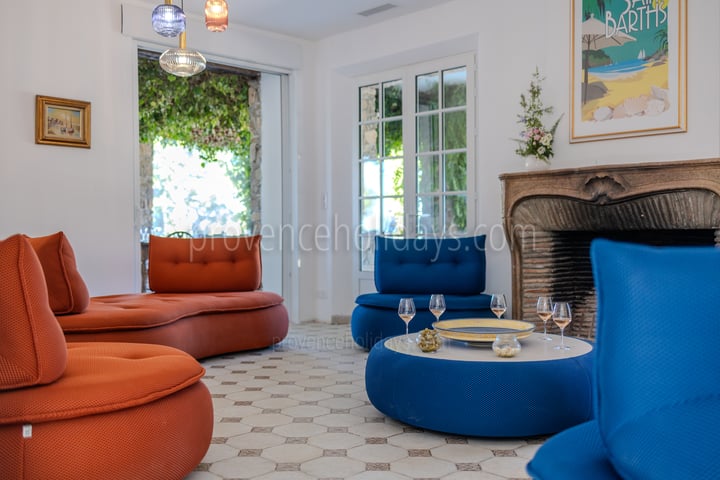 34 - Le Mas de la Garde: Villa: Interior