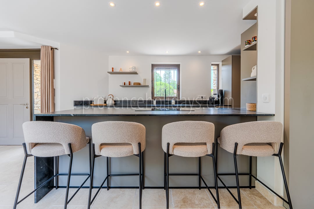 7 - Mas de la Rivière Secrète: Villa: Interior